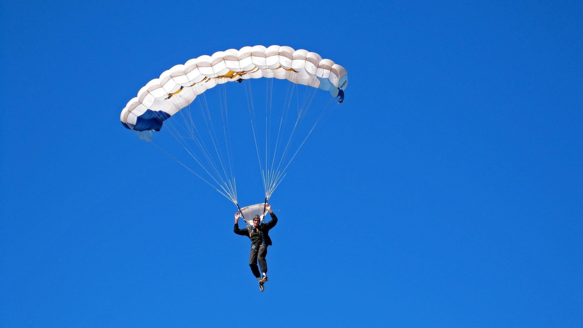 开云体育在线下载-外援表现抢眼帮助球队取得连胜，外援的话